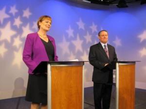 2treasdebate-10-14_004_t400